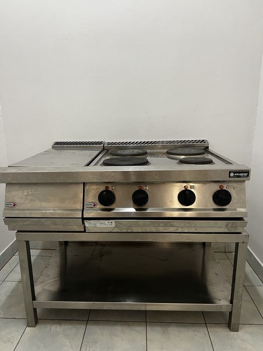 Kuchnia elektryczna+blat neutralny. Kuchnia.