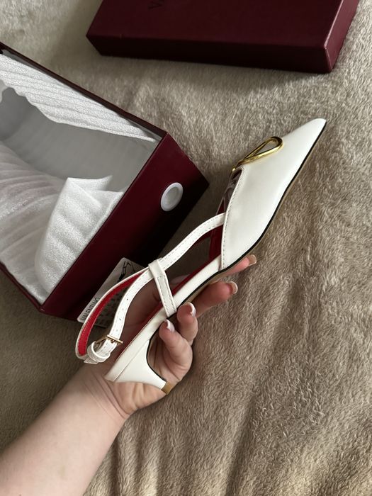 Туфлі від Valentino