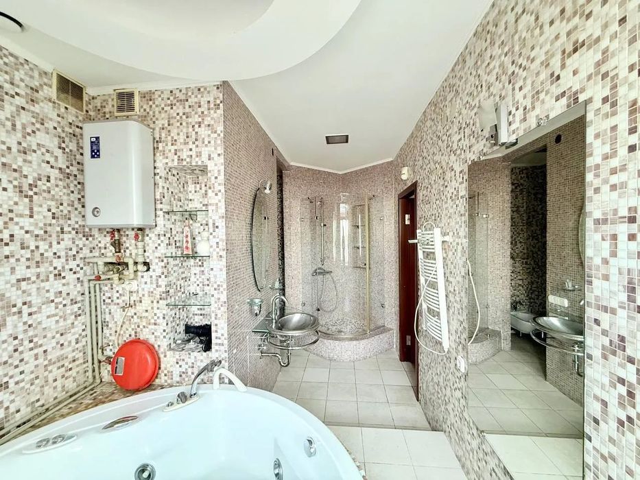 Продам квартиру парк Шевченка