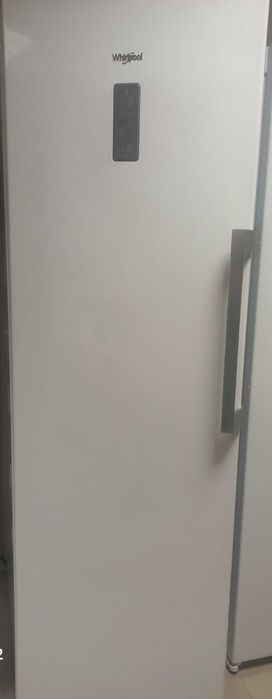 Vendo Congelador Whirlpool 6th Sense vertical
