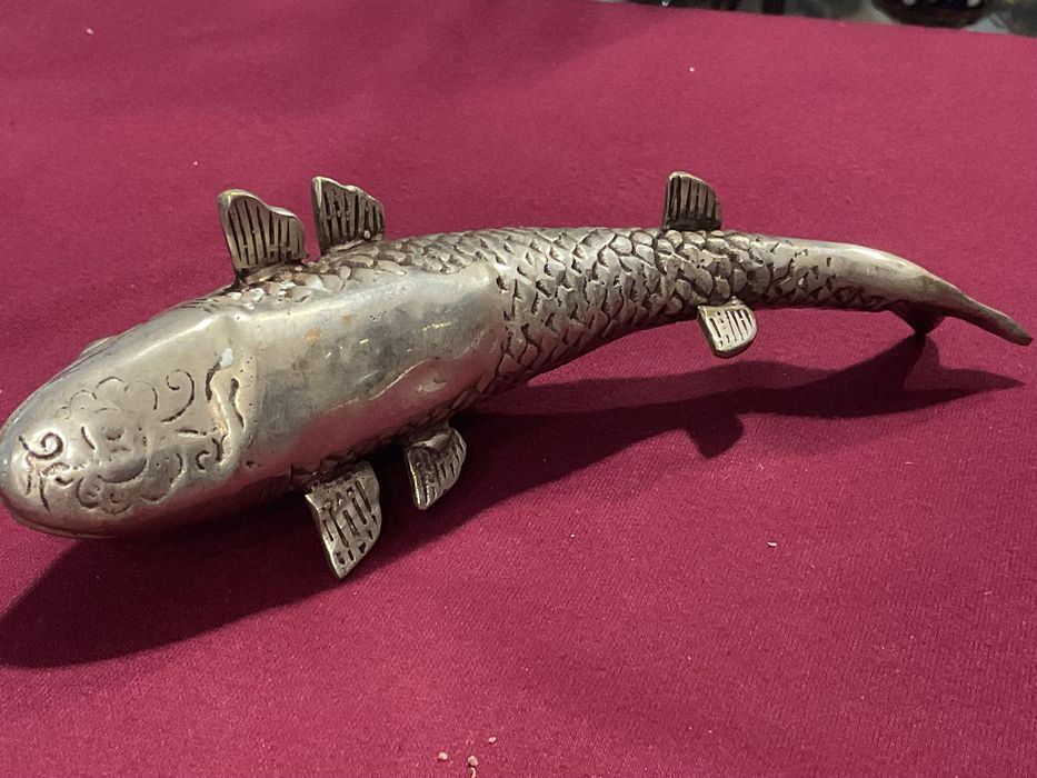 Peixe escultura casquinha medida 15 cm