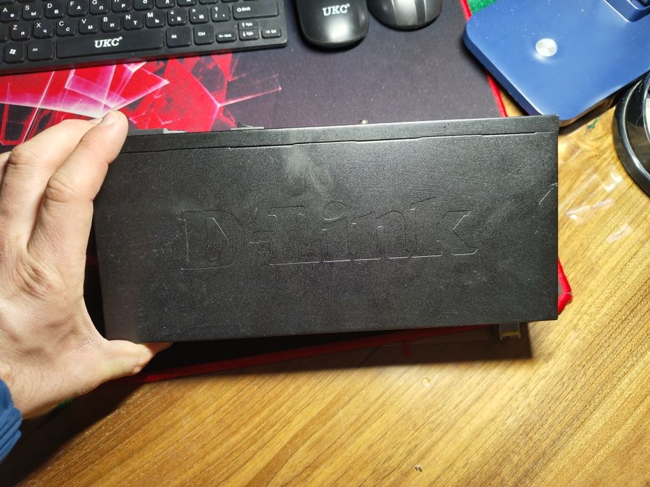 Продається гігабітний комутатор DLINK DGS1210 10 ME