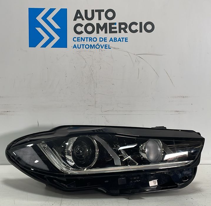 OTICA DIREITA JAGUAR XE (X760) [15-...]