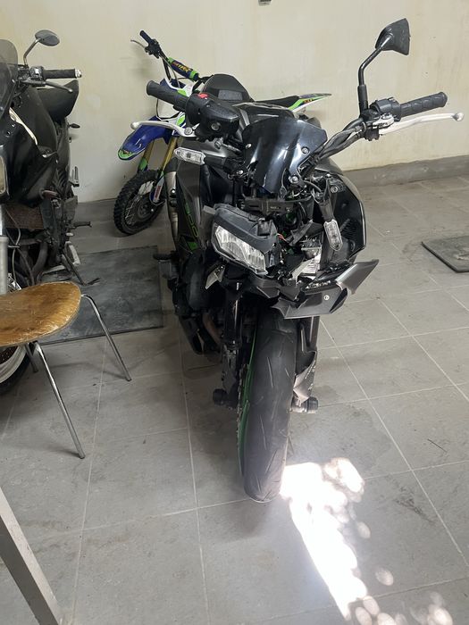 Z900 acidentada