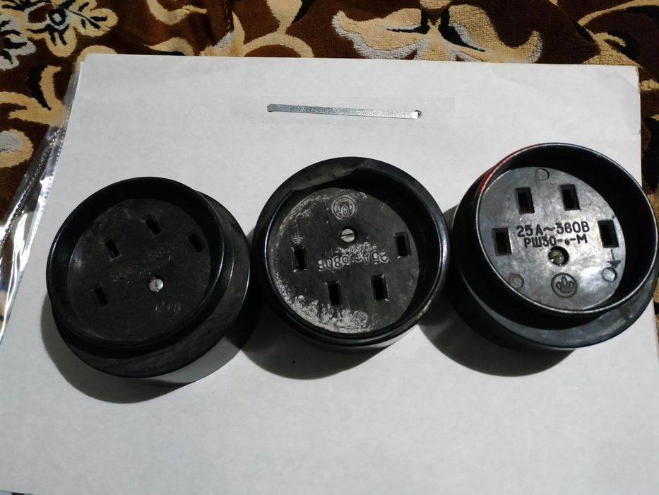 Розетки на 380В 25А  Сделано в СССР.