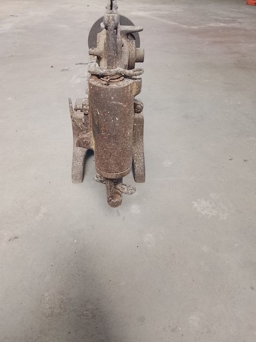 Máquina de costura antiga