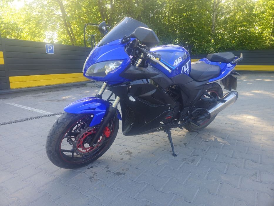Viper V250F-2  | 4500 км | На документах | Стан сів і поїхав.