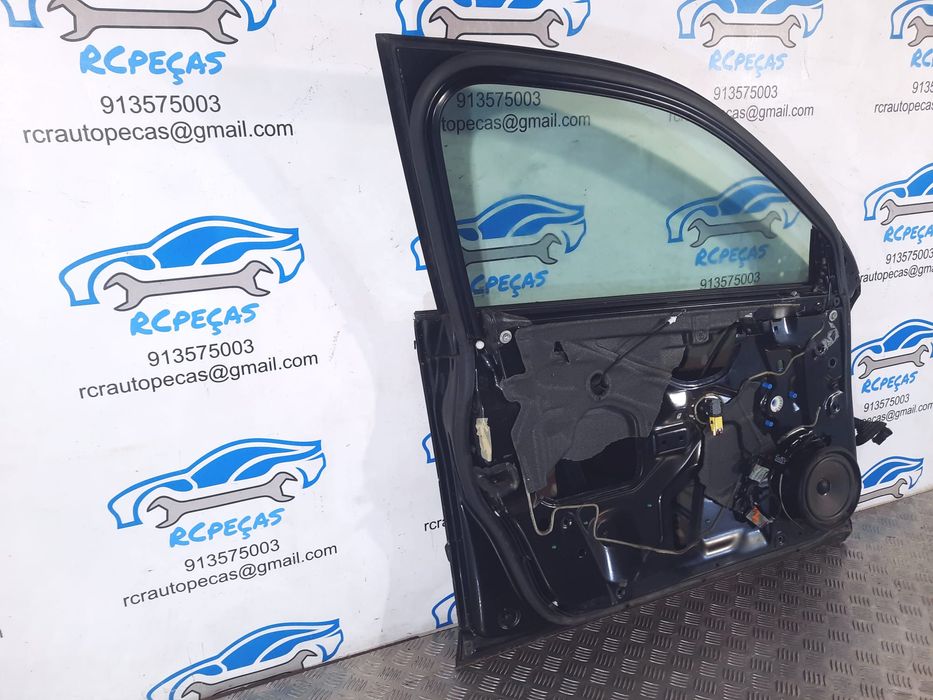 PORTA PORTAS FRENTE FRONTAL ESQUERDA AUDI A4 B6 8E0831051 FECHO