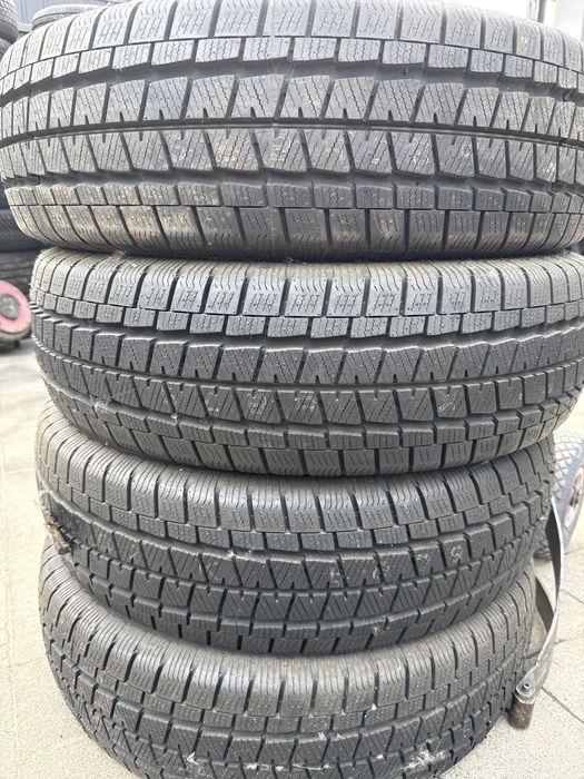 Шини резина 225/75/16с r16c Falken зимня нова