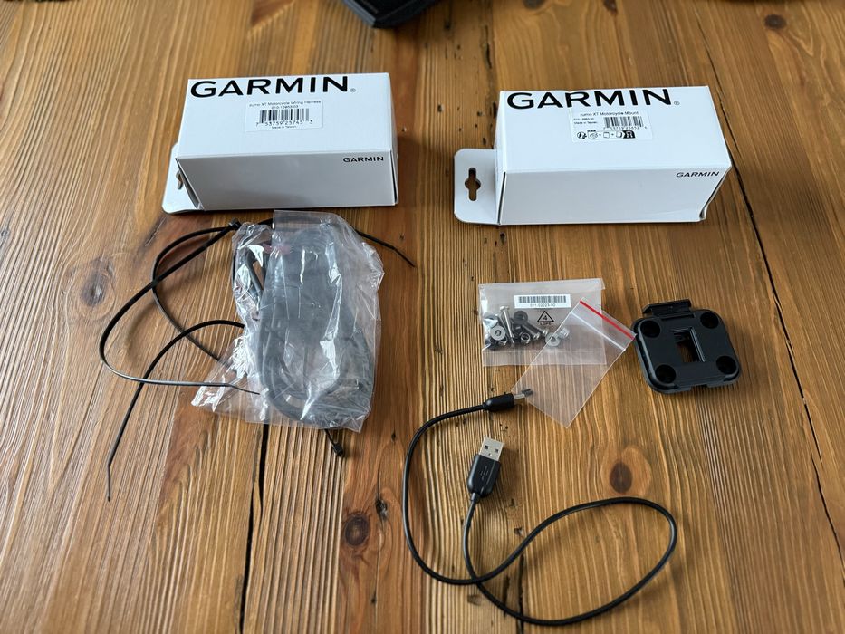 Nawigacja mtocyklowa Garmin Zumo XT + zabezpieczenie Touratech