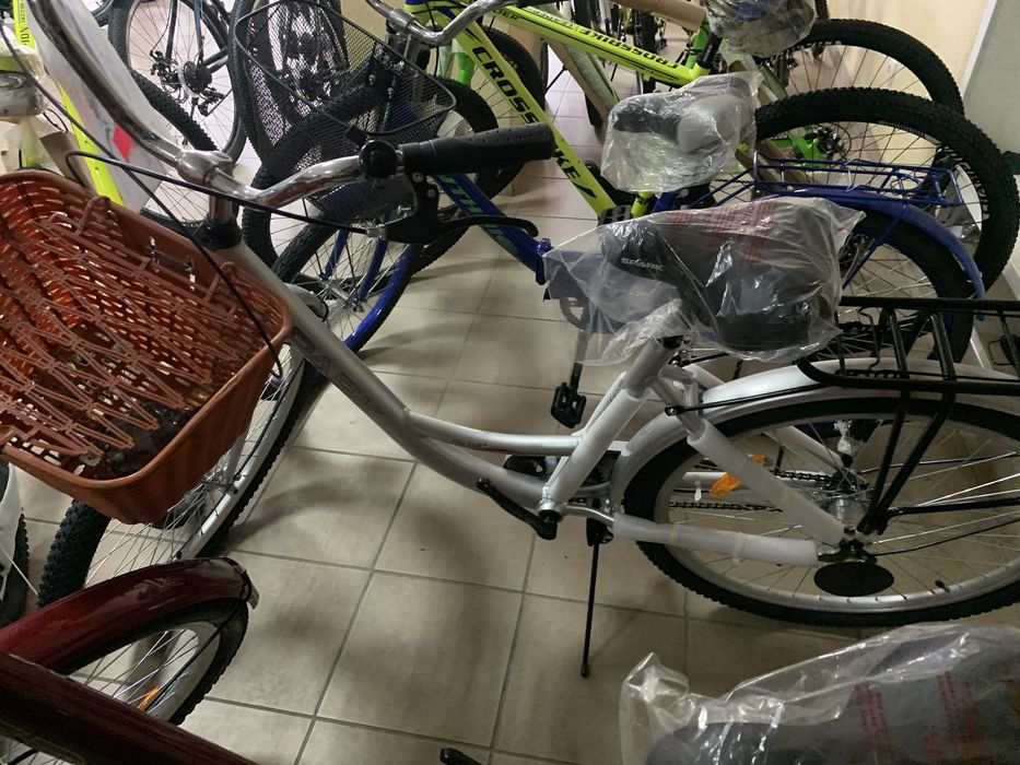 Велосипед   дамский с корзиной