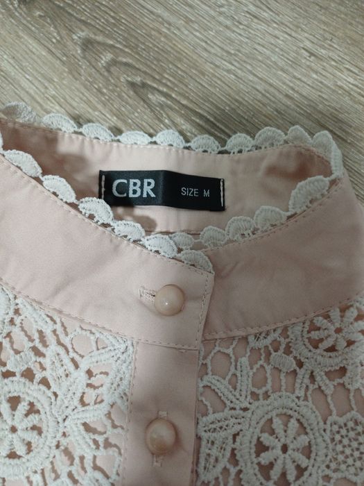 блузка з мереживом