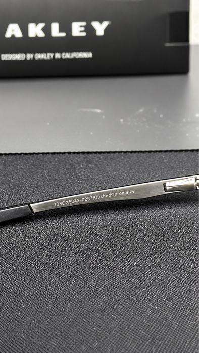 Oakley Metal Plate