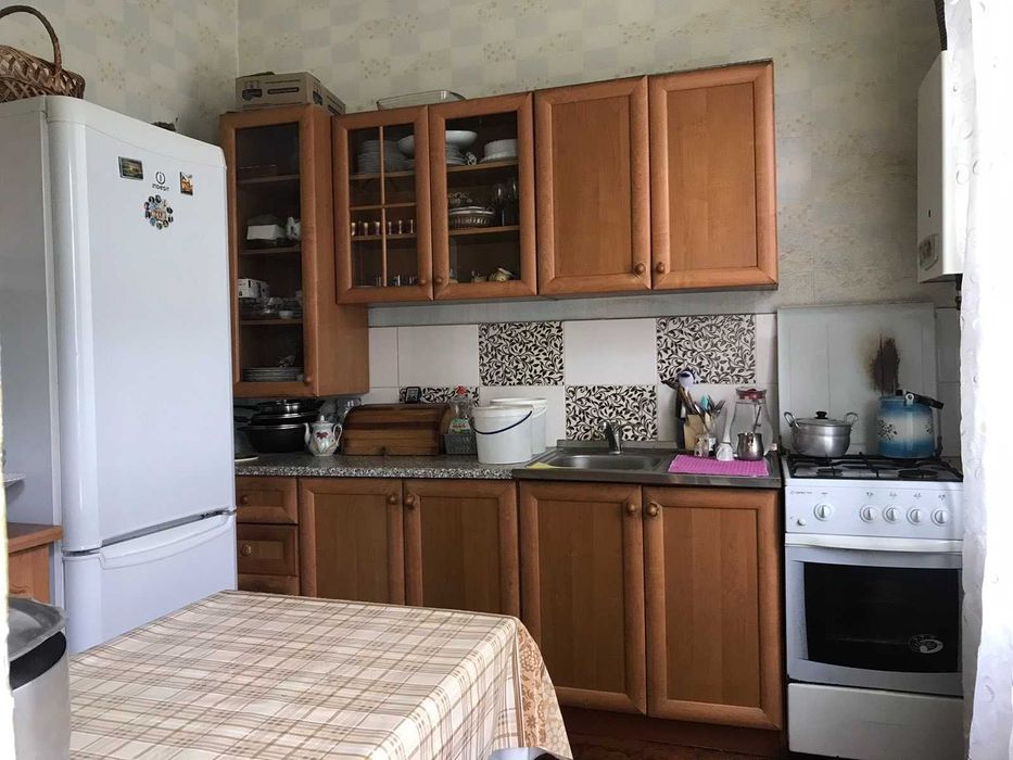 Будинок на два входи в центрі міста по вулиці Новопроложена