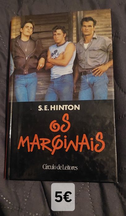 Several books in like-new condition (prices shown in photos)64297761062147121