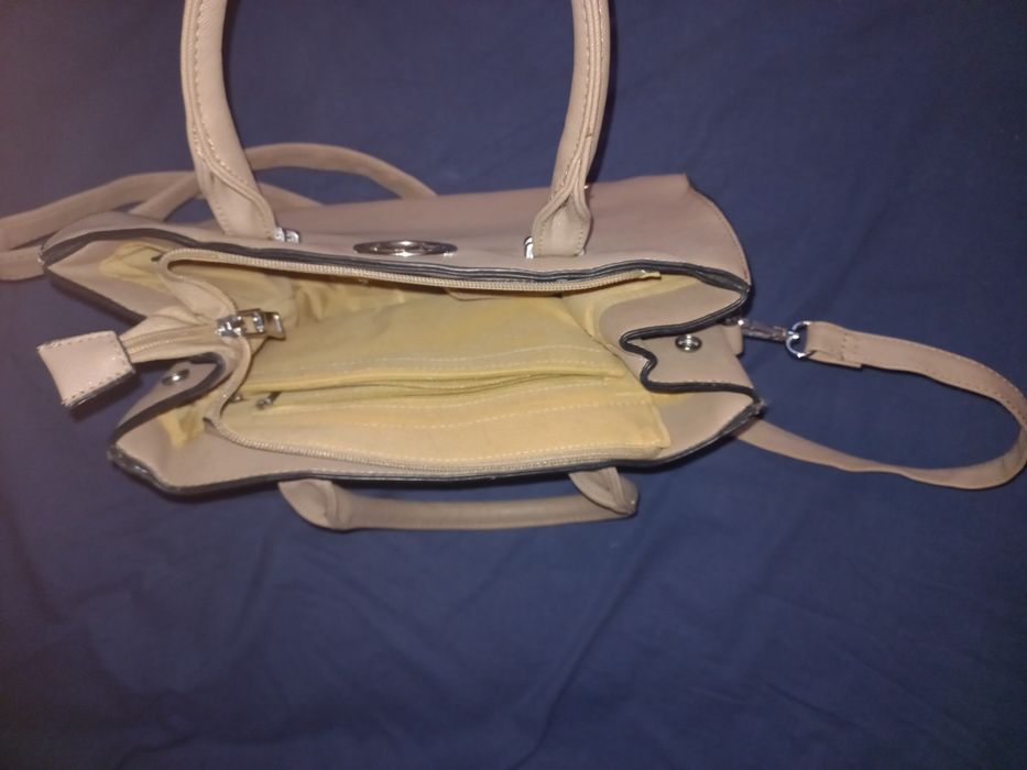 Torebka Michael Kors bezowa kuferek