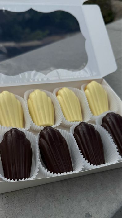 торти на замовлення | мадлен | десерти