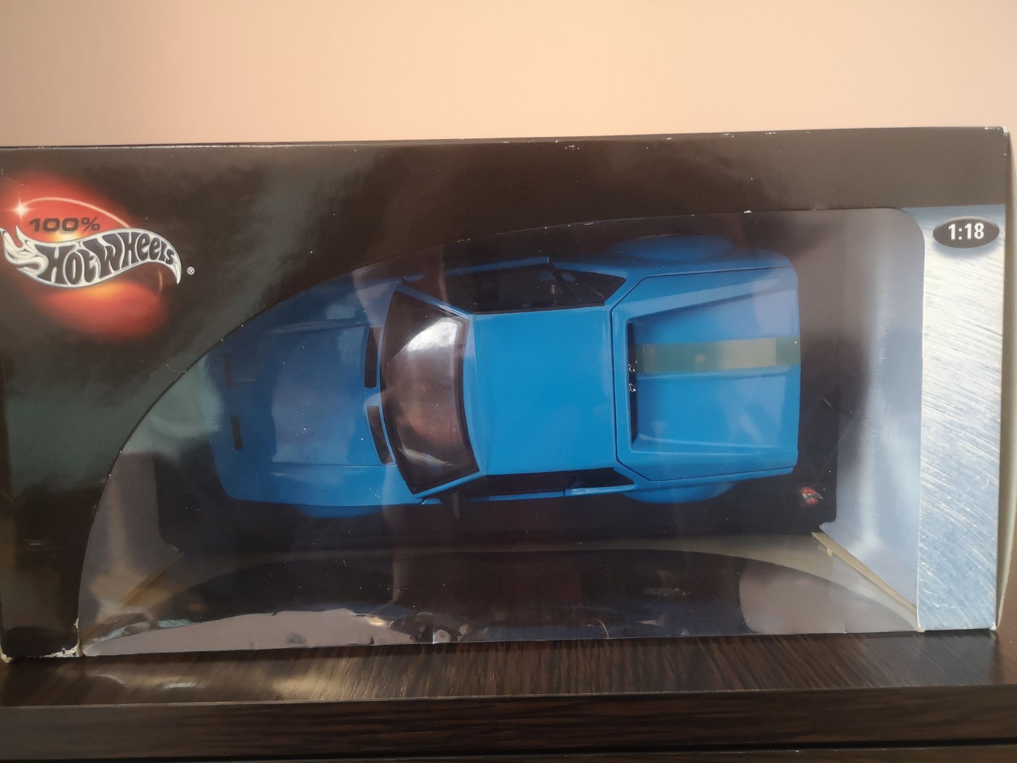 HOTWHEELS DETOMASO PANTERA 1:18 Hot Wheels De Tomaso Pantera