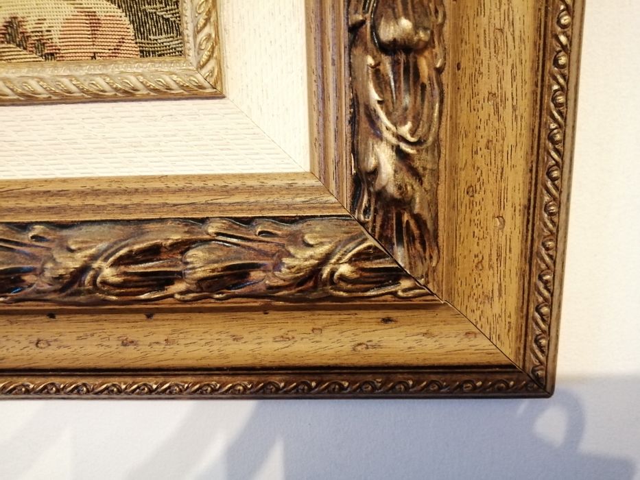 Quadro de Arraiolos com moldura clássica 1,22m x 0,90m Peça tradic