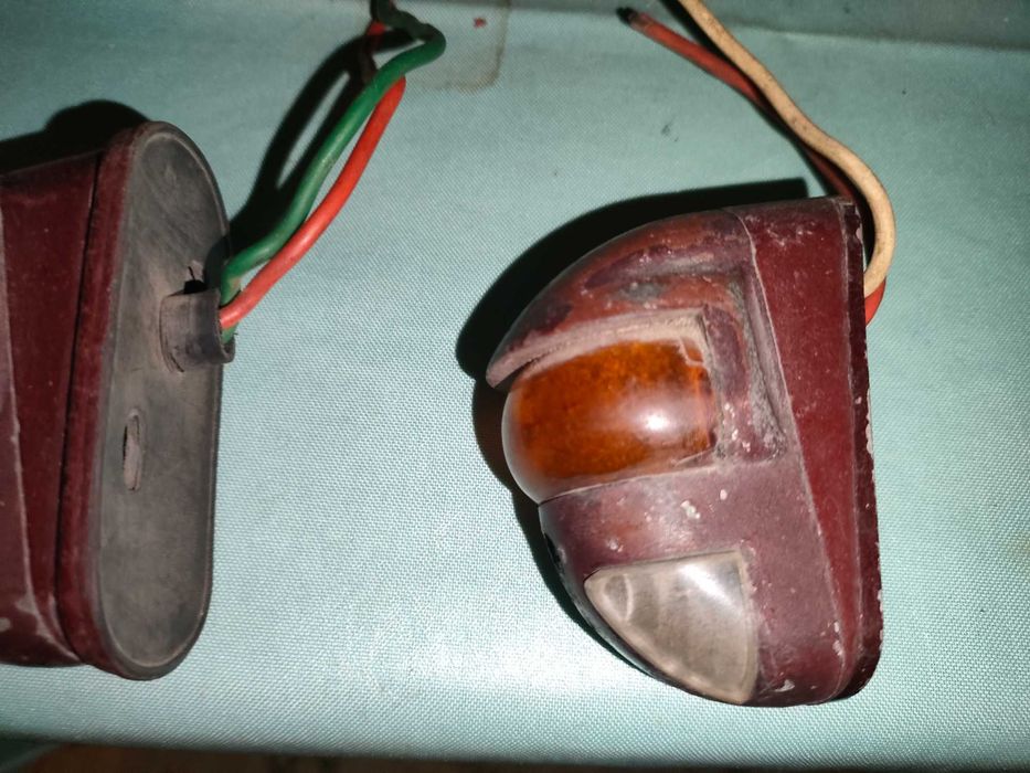 Volvo PV 444 farolins laterais