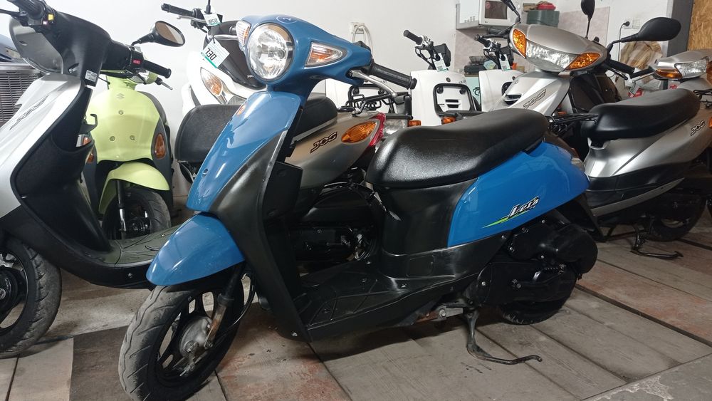 Скутер suzuki lets 6