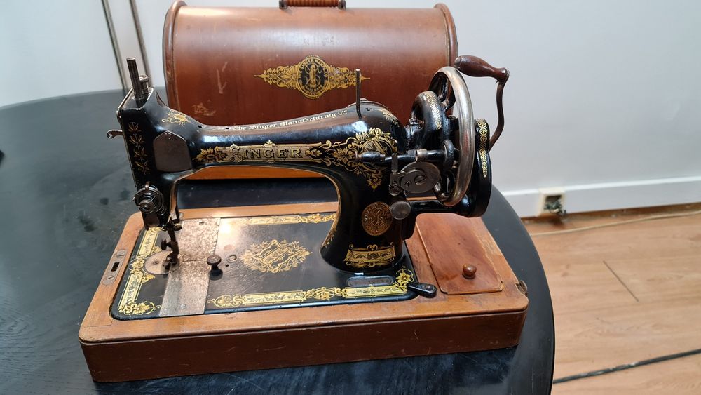 Singer sewing machine424833535968563204