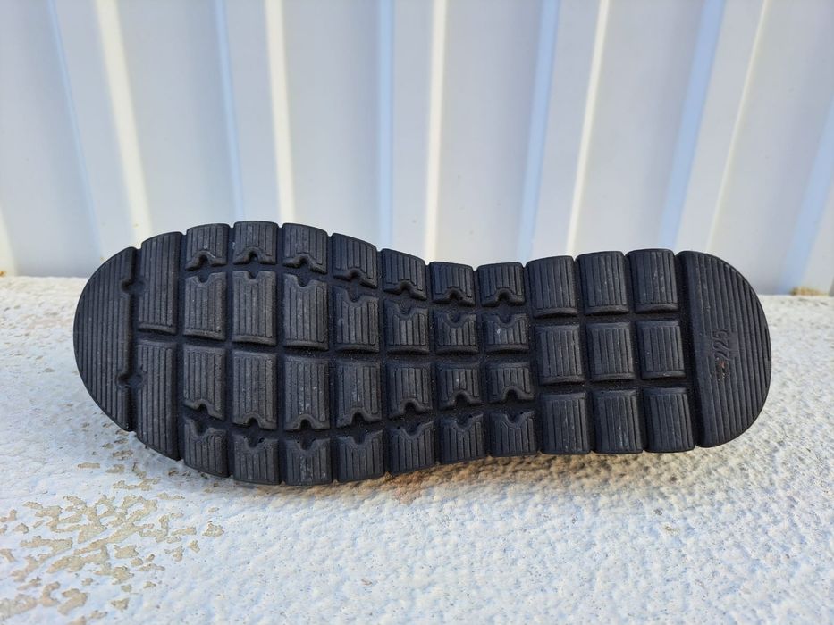 Vende se sapatos de pele n36 macios e leves