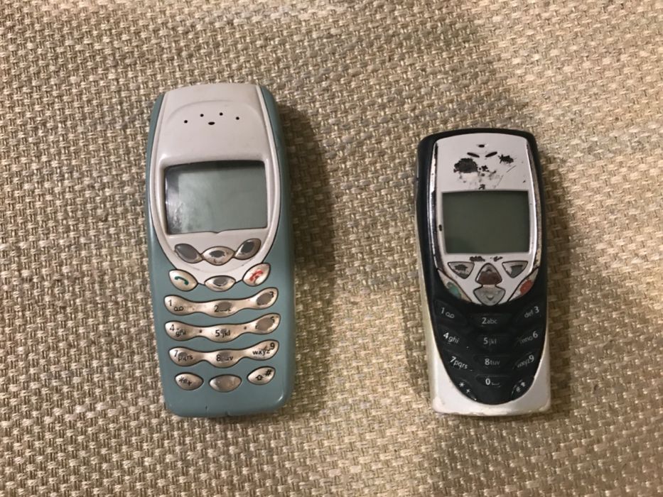 Telemóveis (a funcionar e para peças)