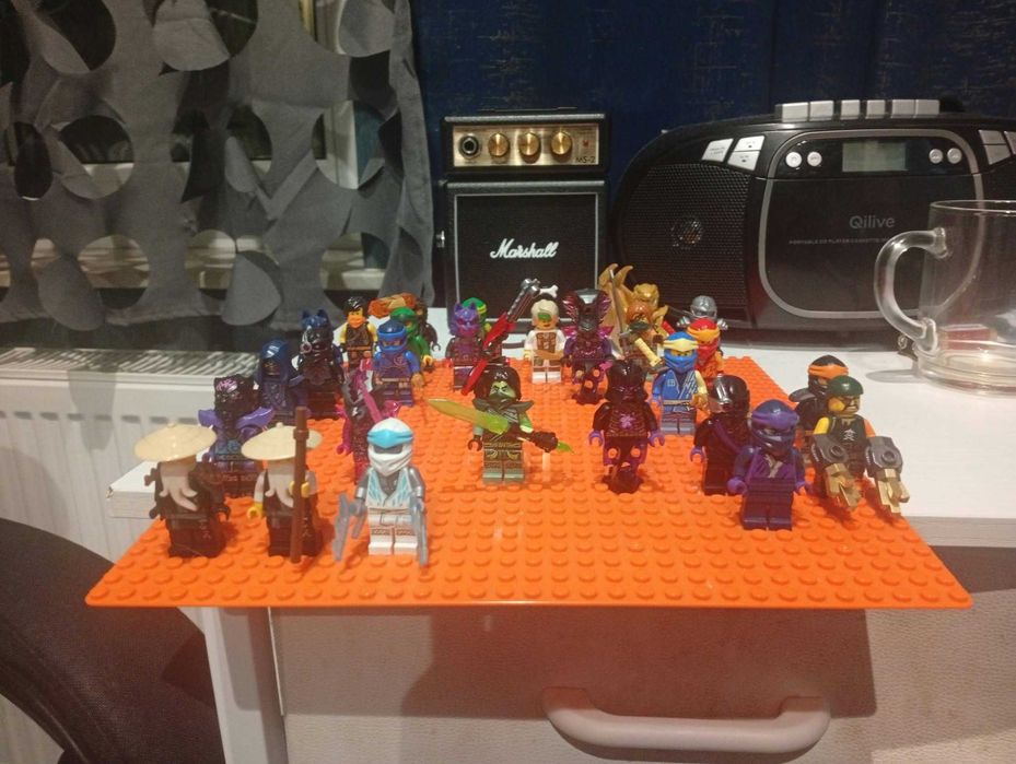 Kolekcja figurek lego ninjago