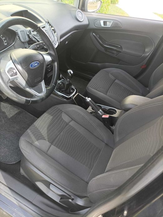 Ford Fiesta 1.5 TDCi Titanium 75cv (2012) – Excelente Estado – Distribuição Nova
