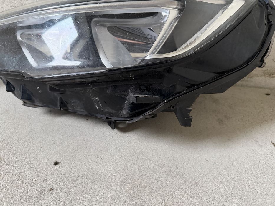 Фара передняя Opel Insignia B