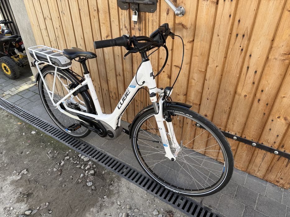 Rower Elektryczny CUBE TRAVEL Gazelle Bosch Active Line damski S 46 H
