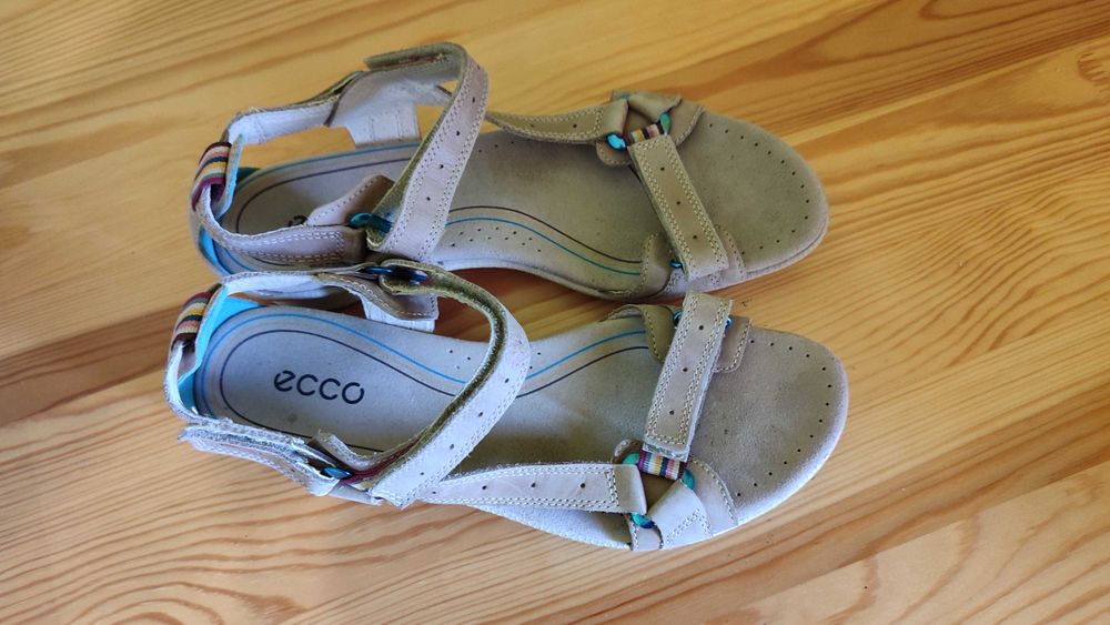 Босоножки Ecco 41р. стелька 26,5 см.