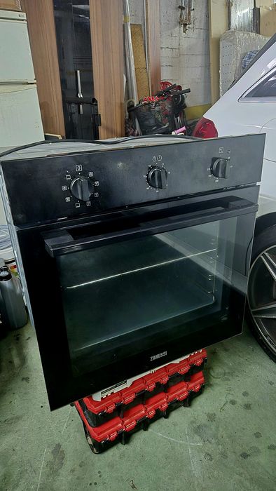 Forno Zanussi preto