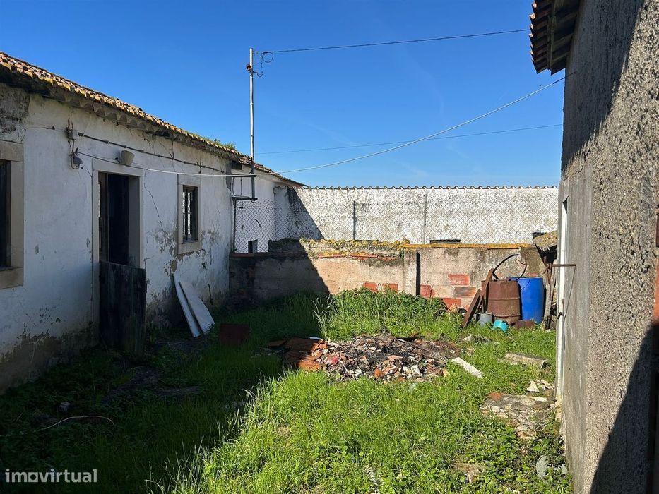 Moradia Devoluta T3 Venda em Cela,Alcobaça
