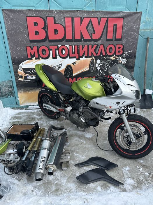 Розбор Honda Hornet 600s 2000 год Рама с чистыми документами