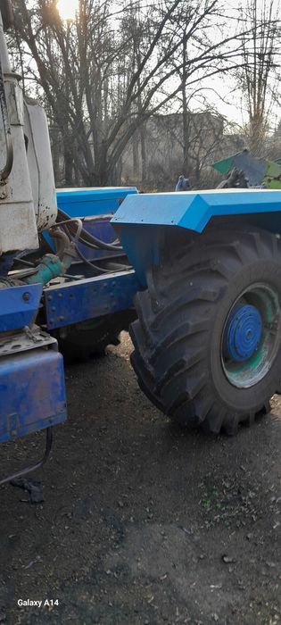 Трактор т 150 та інвентар до нього