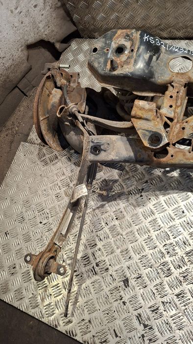 Belka Zawieszenia Tył Volvo V50 2.0D