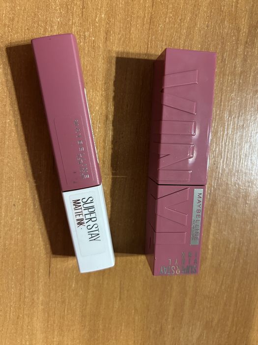 Помада від Maybelline New York  (нова)