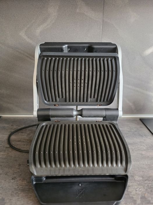 Электрогриль Tefal OptiGrill+ Initial GC706 в отличном состоянии