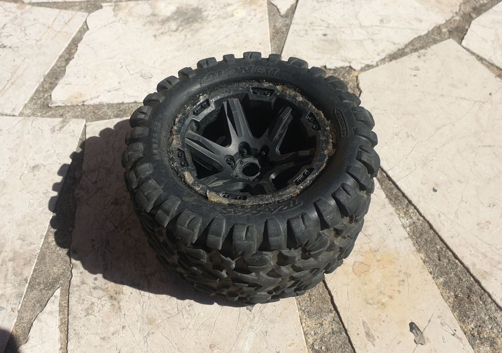 Pneu Traxxas Talon EXT 3.8"