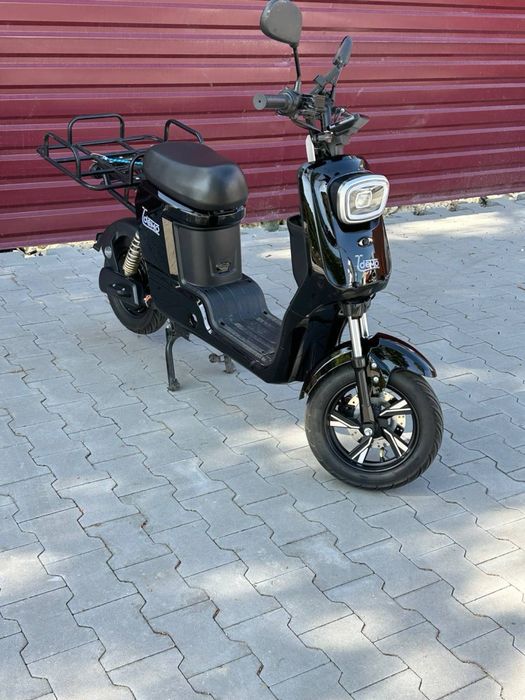 Продам електро скутер з 2 акамуляторами!!!
