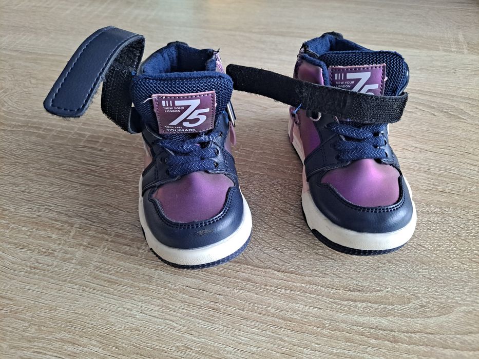 Buty dziecięce rozmiar 21 wkładka 13.5