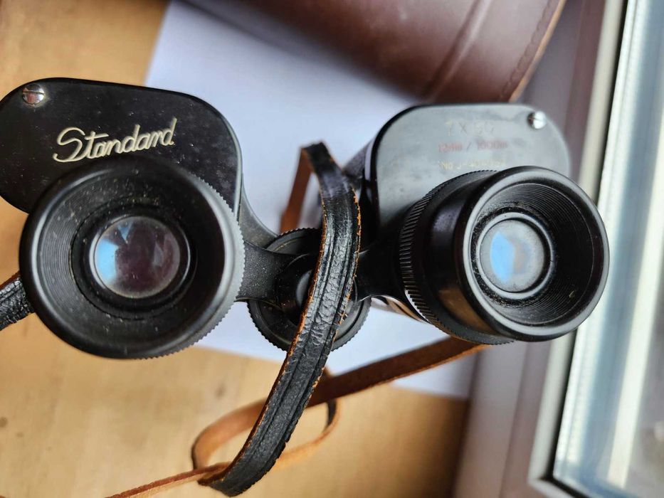 бінокль в новому стані  гдр , в рідному чохлі , без нюансів