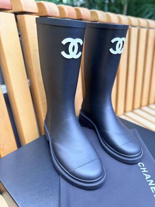 Гумові чоботи Chanel 38 розміру бу