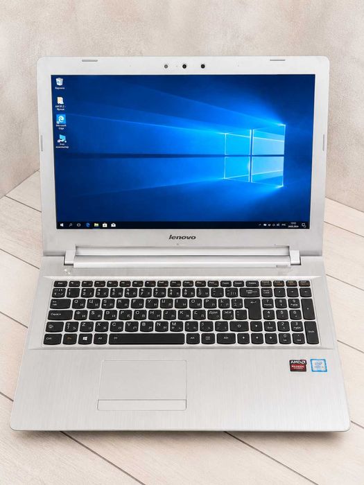 Lenovo 500-15ISK intel i5-6200 8ram ssd 256 R7 M360 4gb