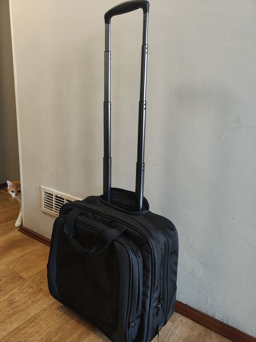 Bagaż podręczny / torba na laptop 16” QUADRA