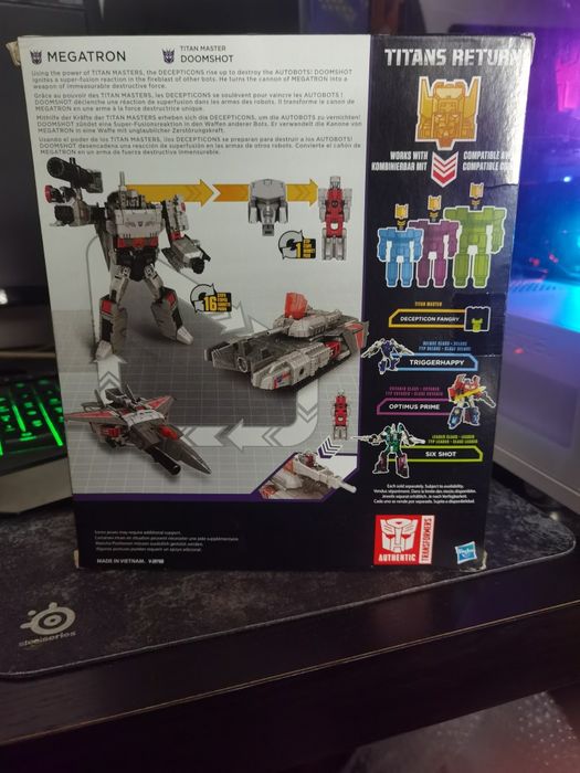 Transformer Titans Return DoomShot & Megatron