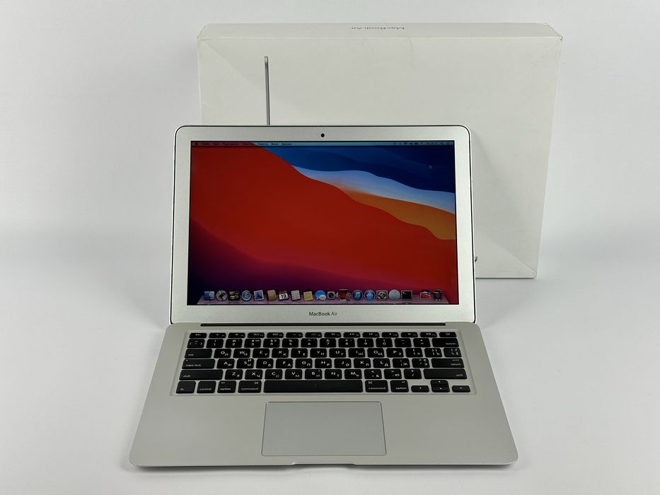 MacBook Air 13” A1466 Intel Core i7 / 8 GB RAM / 128 GB SSD: 2 000