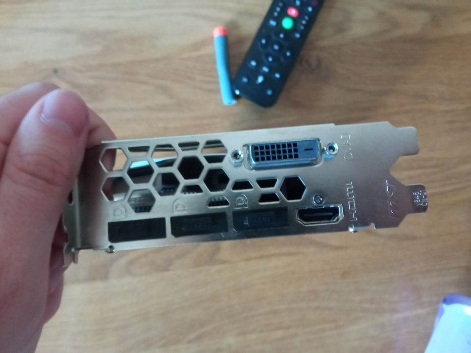 Karta graficzna AMD radeon rx570
